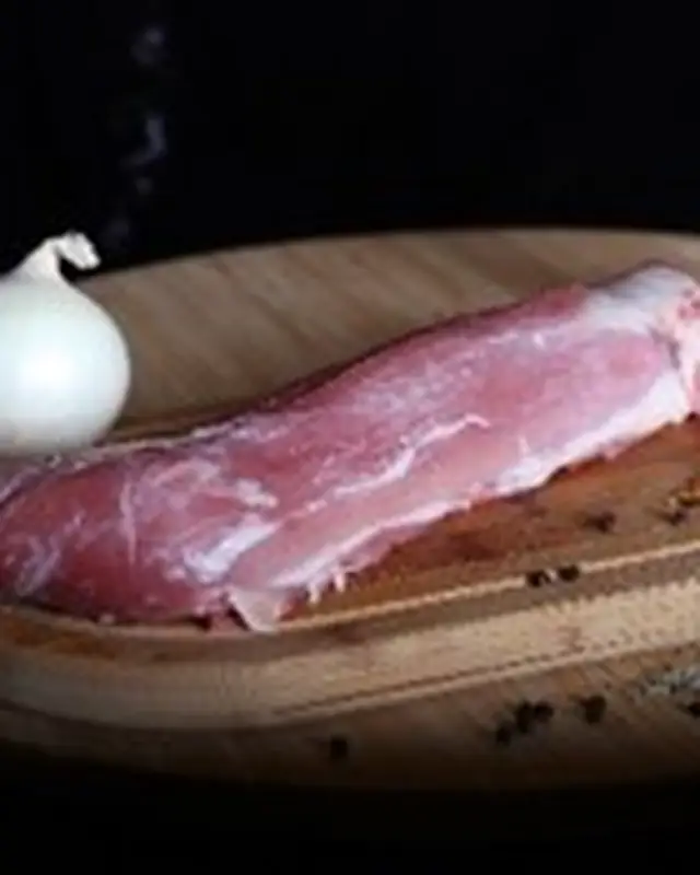 Filet mignon × 1 (1 filet coupé en 2, soit 2 barquettes)